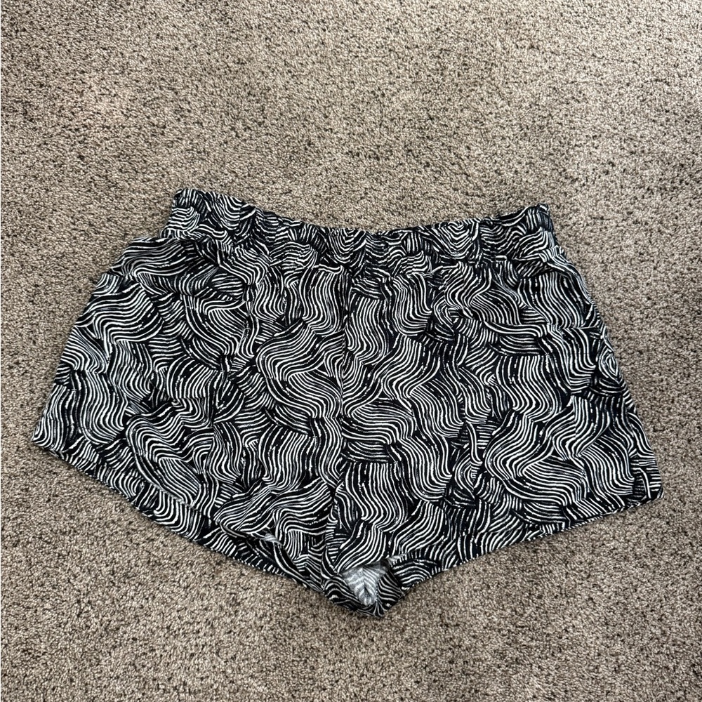 a new day Black and White Wave Pattern Athletic Shorts